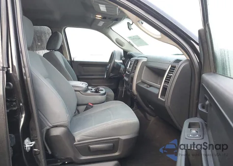 2017 Ram 2500 Tradesman 4X4 6'4 Box z USA, uszkodzony, nr VIN 3C6UR5CL4HG733287